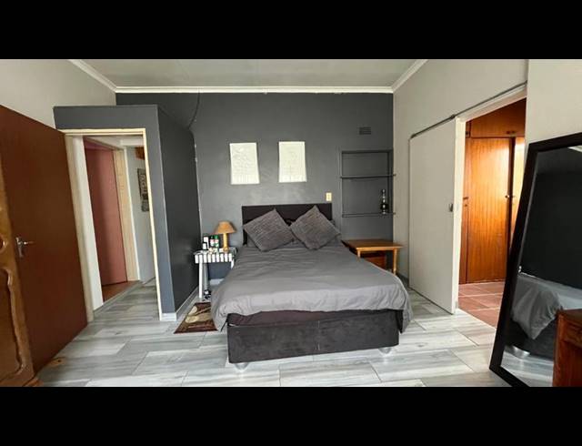 3 BEDROOM HOUSE FOR SALE IN BOKSBURG WEST